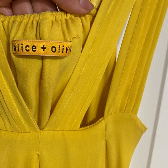 Alice + Olivia Dress in Yellow - Picture 4 of 9